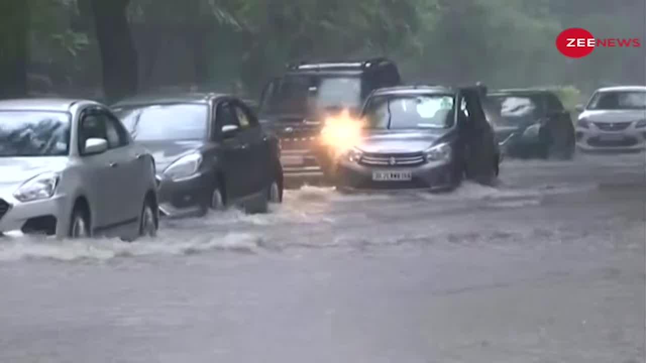 Delhi Rain: जलभराव के बाद Minto Road से आवाजाही बंद, Kamla Market Route भी किया गया Divert
