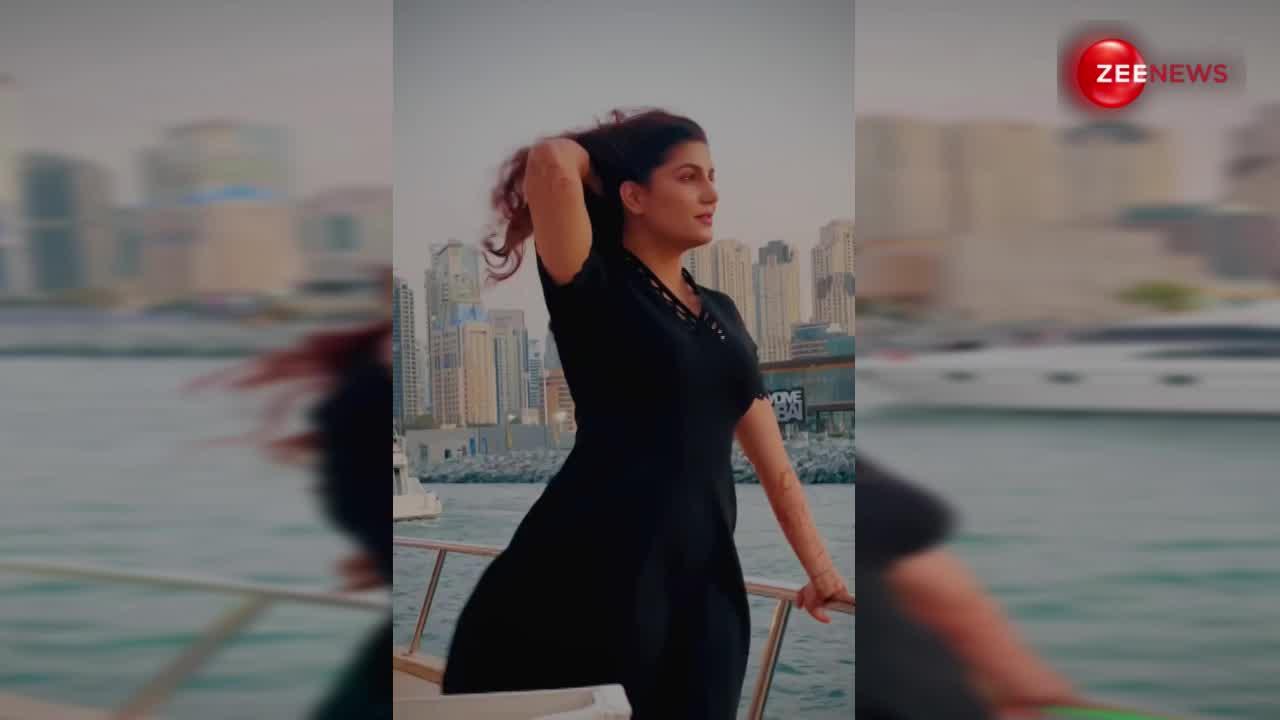 हरियाणा की क्वीन Sapna Chaudhary का Dubai में दिखा टश्नन, अदाएं देख लगेगा 440 वोल्ट का झटका