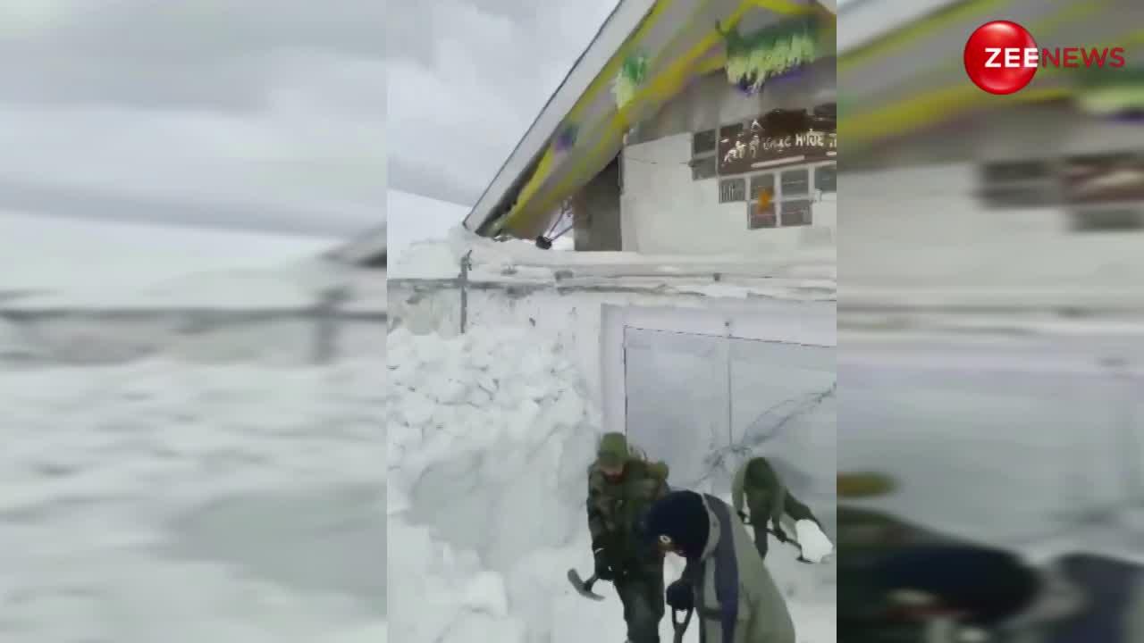 WATCH: बर्फ चीरकर सेना ने खोला हेमकुंड साहिब का मार्ग, दर्शन के लिए तैयार धाम