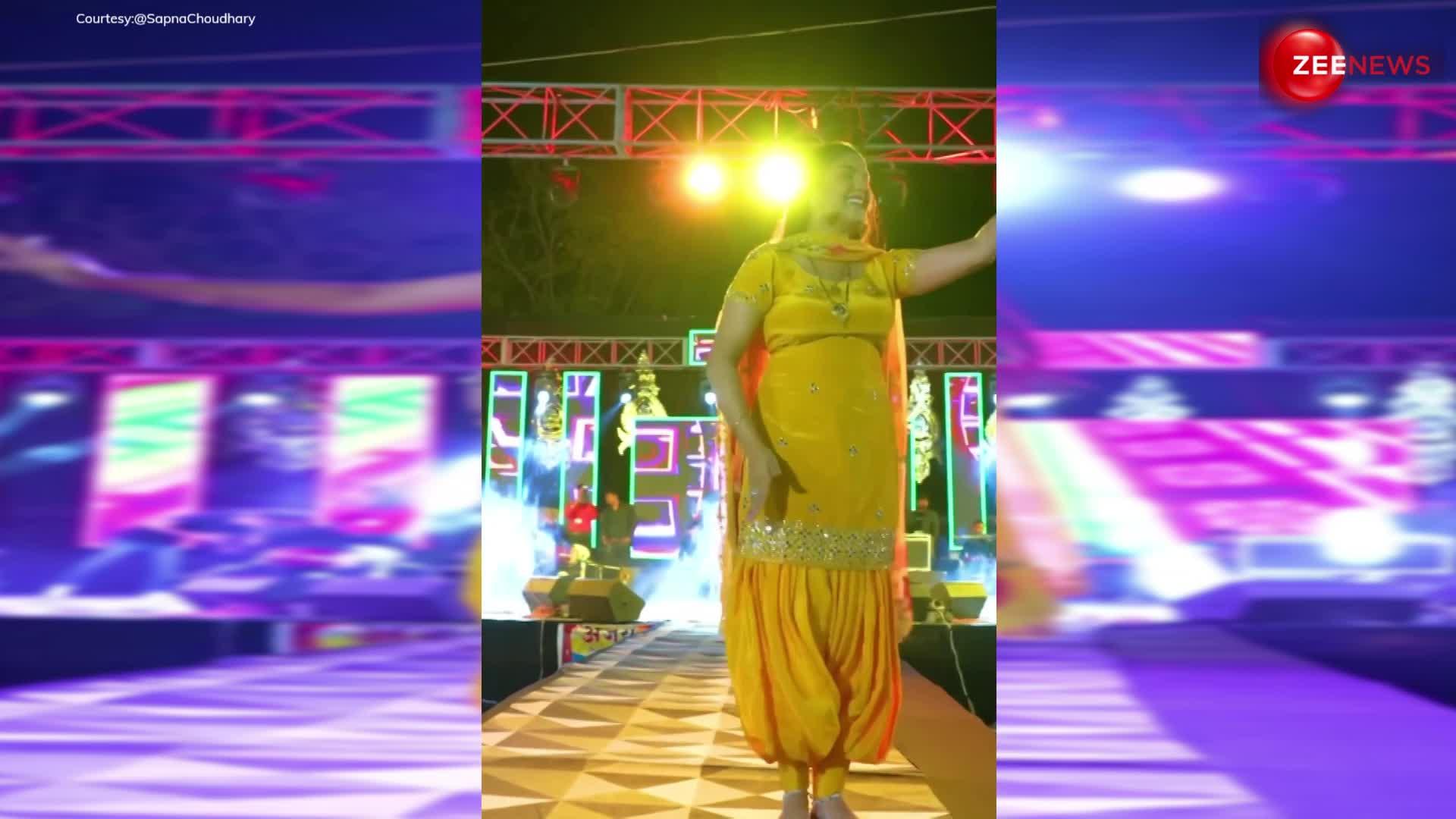 टाइट सूट में Spana Choudhary ने स्टेज पर किया ऐसा डांस, बीच में बोल पड़े ताऊ- कोई नहीं है इसकी टक्कर में
