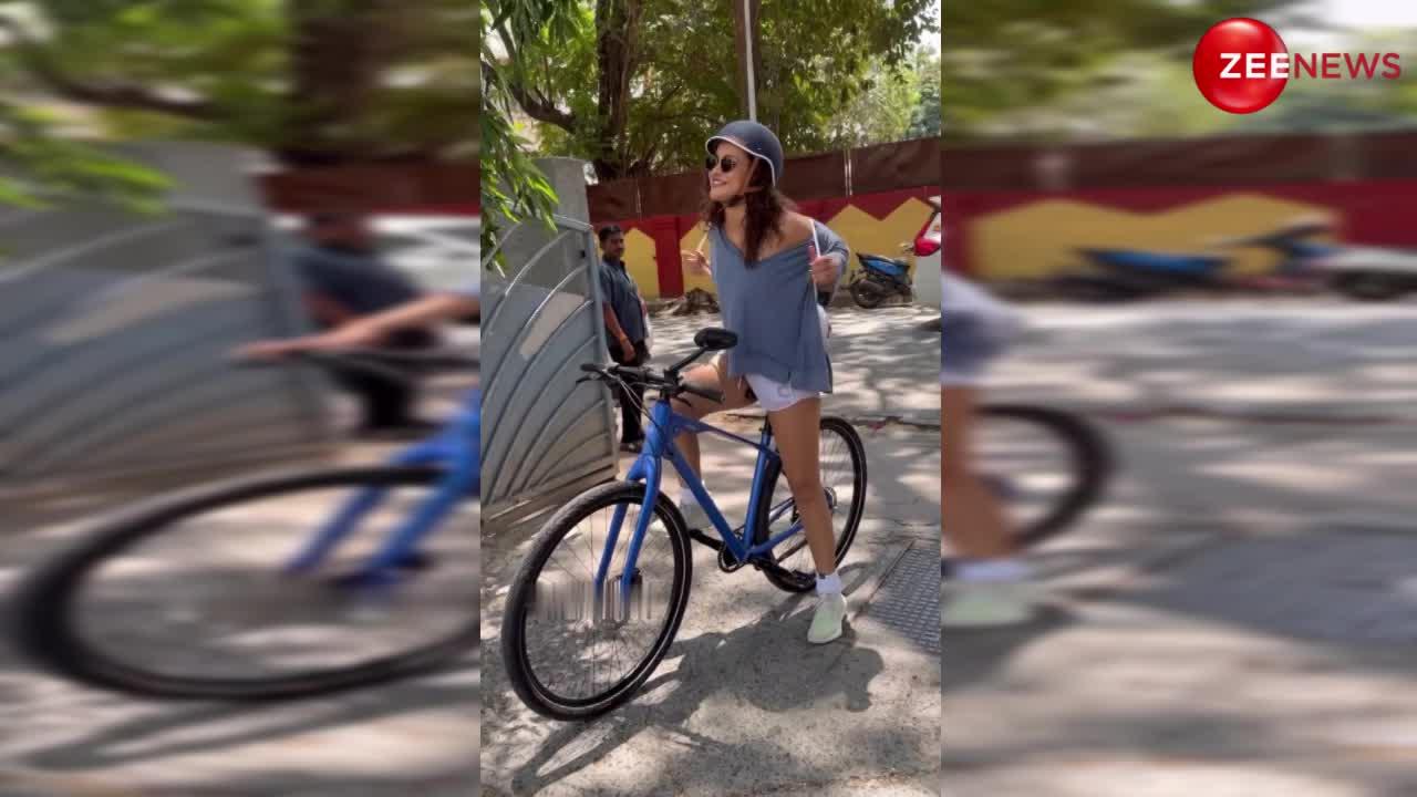 Aisha Sharma ने मुंबई की सड़कों पर दिखाई हॉटनेस, छोटा सा टॉप पहन साइकिल लेकर निकलीं;बोल्डनेस देख सुध-बुध खो बैठे लोग