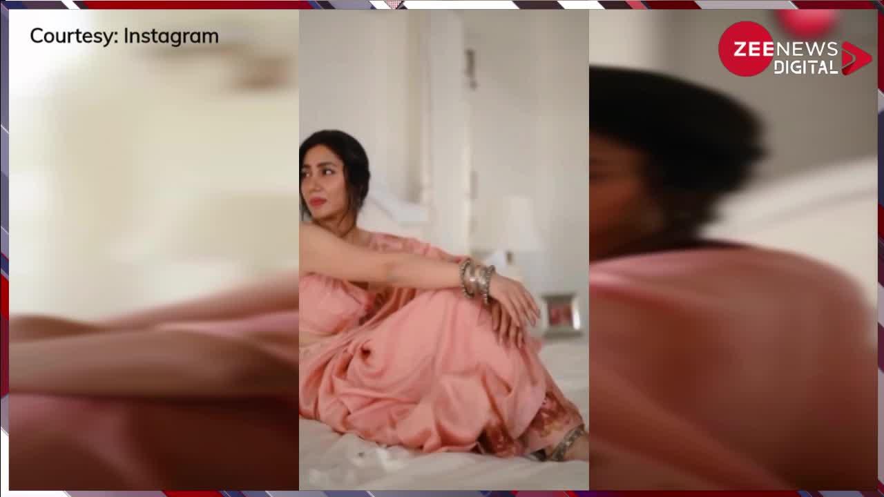 पाकिस्तानी एक्ट्रेस Mahira Khan को साड़ी में बेहद सादगी भरे रूप में देखकर फैंस हुए मदहोश, देखें ये वीडियो
