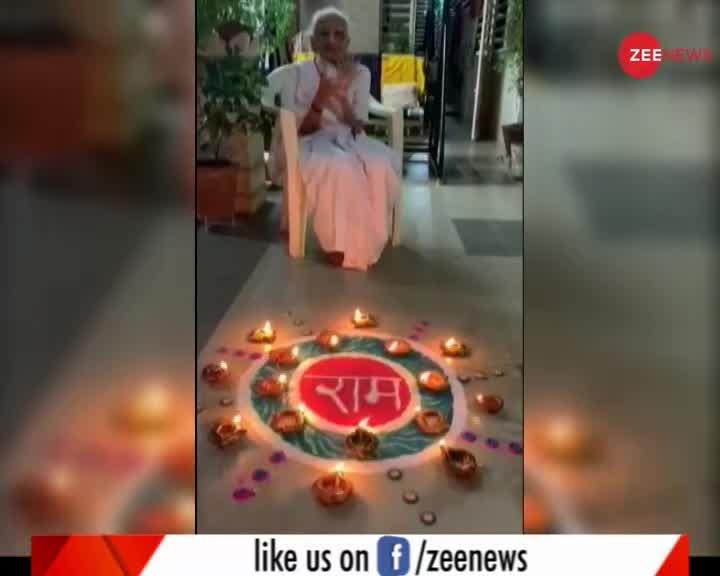 Zee Exclusive : पीएम मोदी की माता जी ने भी मनाया 'दीपोत्सव'