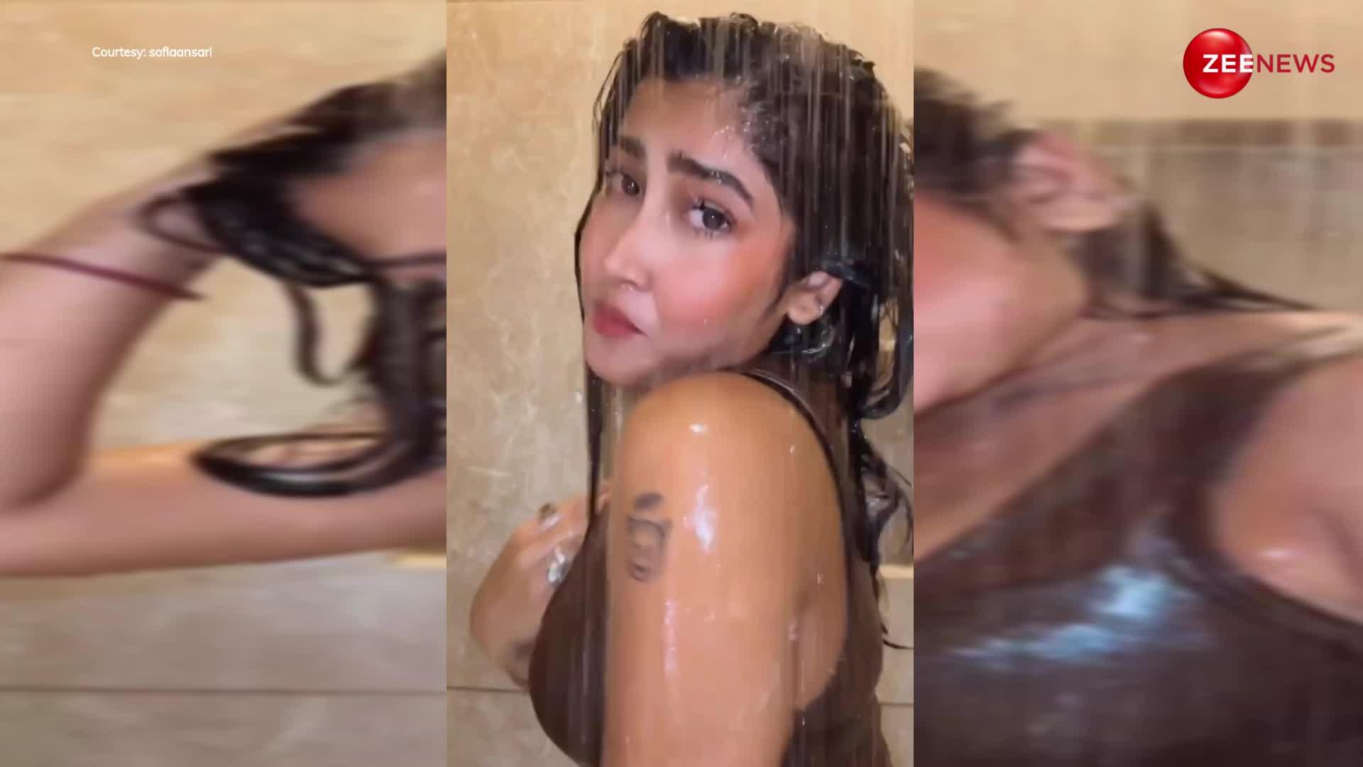 Sofia Ansari ने बाथरूम में गीले बालों में बनाई वीडियो, देख लोगों के छूटे पसीने