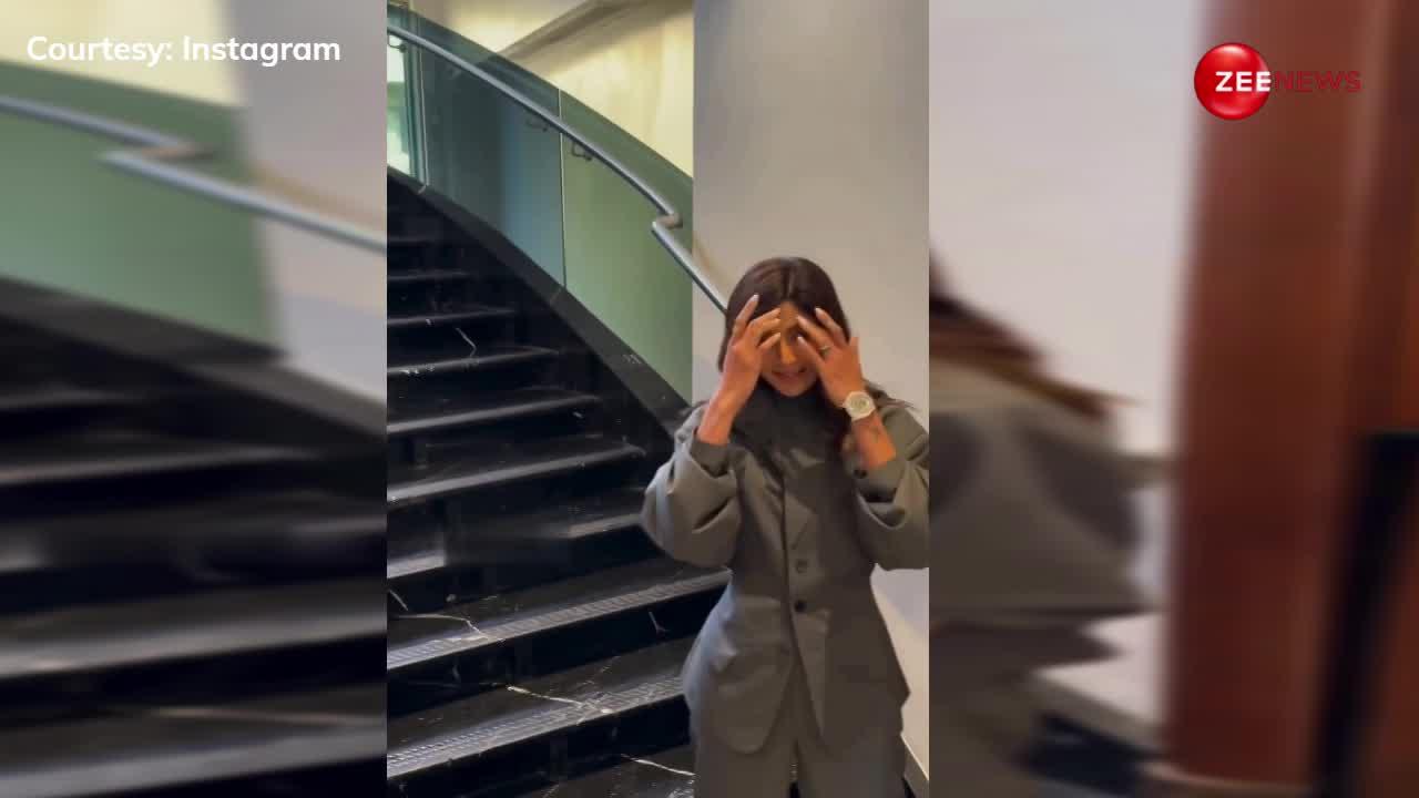स्टाइलिश अंदाज में नजर आईं Shilpa Shetty, सीढ़ियों से उतरते हुए दिया ऐसा पोज