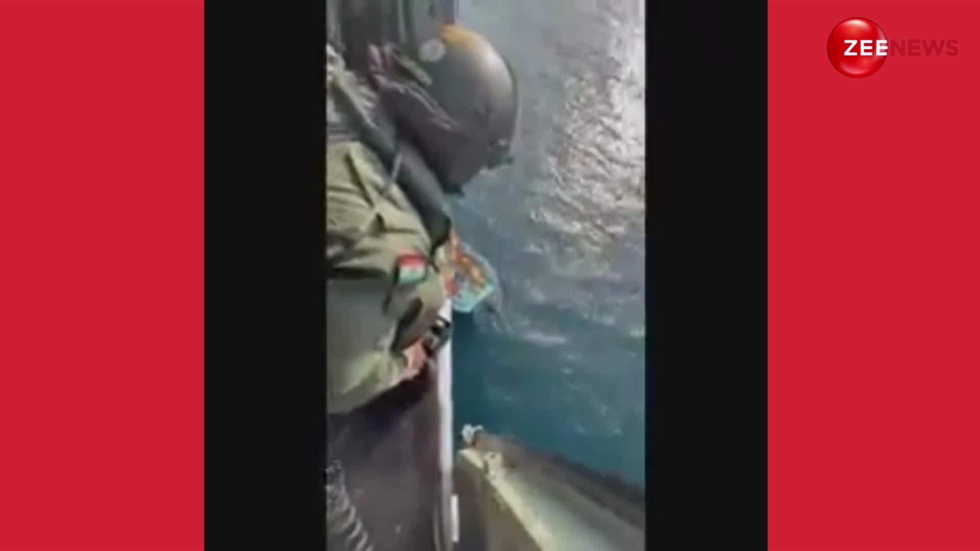 VIDEO: बीमार मछुआरे को बीच समुंदर से सेना ने हेलीकॉप्टर से किया रेस्क्यू, देवदूत बनकर बचाई जान