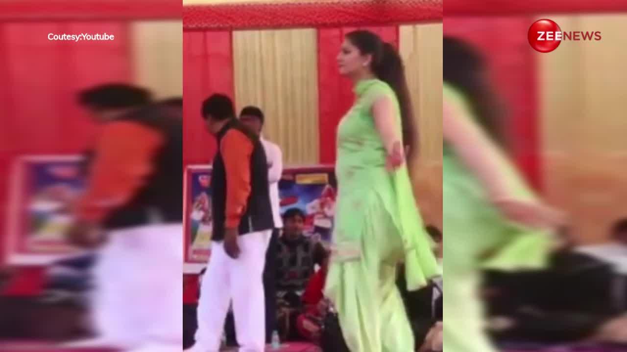 Sapna Choudhary ने ग्रीन सूट पहन स्टेज पर किया उम्दा डांस, स्टेज तोड़ नाच देख लोगों ने किया बवाल