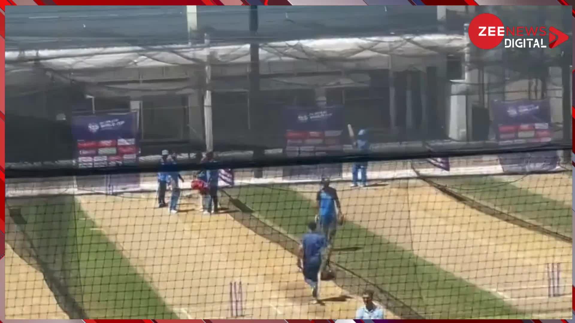 T20 World Cup: इंग्लैंड के खिलाफ सेमीफाइनल से पहले टीम इंडिया को तगड़ा झटका, कप्तान रोहित शर्मा की कलाई में लगी चोट