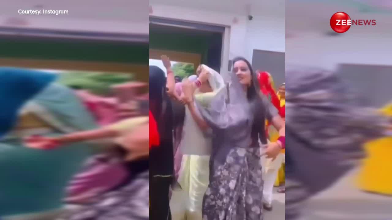 Viral Video: जिन पड़ोसनों से करती हैं झगड़ा अब उन्हीं के साथ मोहल्ले में नाच रही हैं सीमा