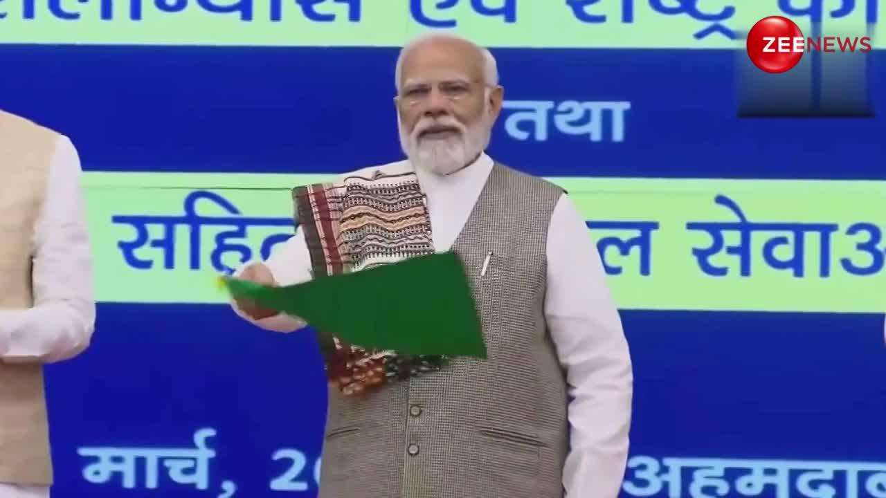 PM Modi ने 10 वंदे भारत एक्सप्रेस ट्रेनों को दिखाई हरी झंड़ी, जानिए किन रूट्स पर दौड़ेंगी ?