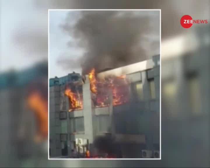 Ghaziabad: जयपुरिया मॉल में लगी भीषण आग, मौके पर दमकल विभाग मौजूद