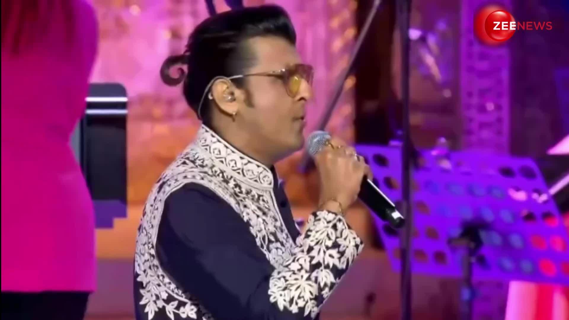 Video: अनंत-राधिका के 'मंगल उत्सव' में Sonu Nigam ने लगाए चार चांद, 'सतरंगी रे' गाना गाकर जीता सबका दिल