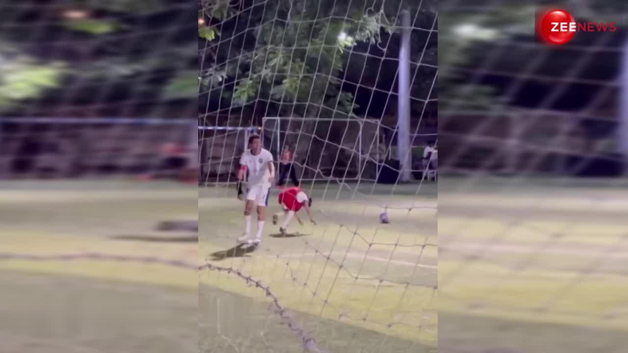 छोटे चैम्पियन के साथ फुटबॉल खेलते नजर आए Kartik Aryan, वीडियो ने जीता फैंस का दिल