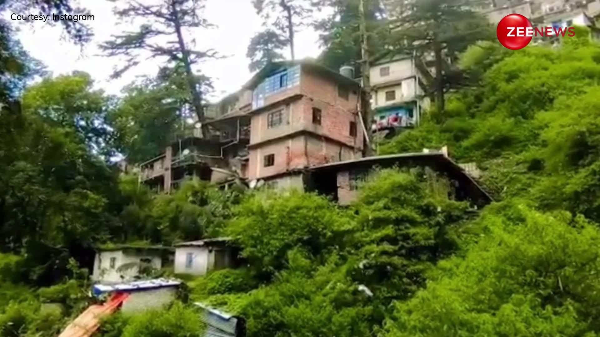 एक-दो मकान नहीं, पूरा मोहल्ला ही धंस गया, हिमाचल प्रदेश की बाढ़ का ये भयानक वीडियो हो रहा है वायरल