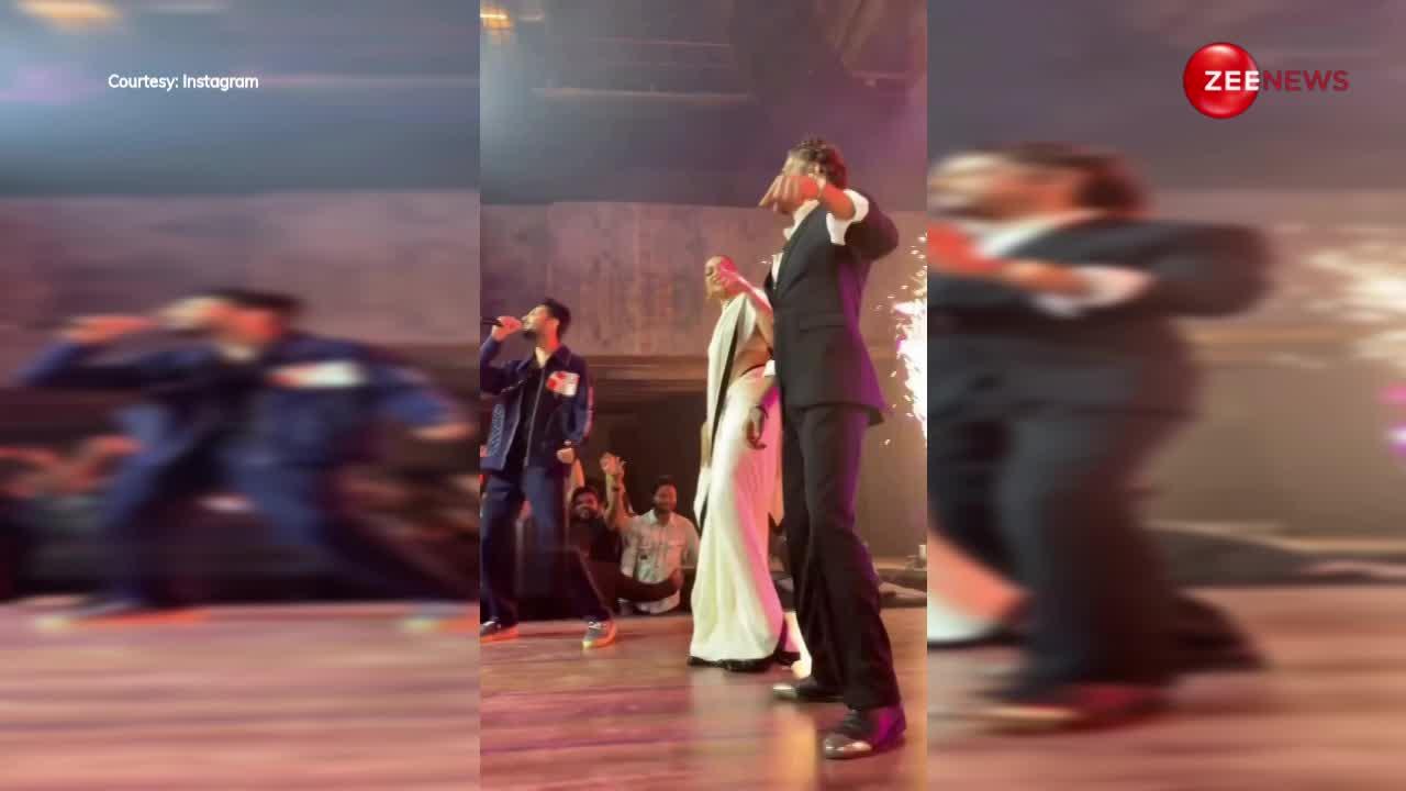 SRK-Deepika की जोड़ी ने फिर किया फैंस को इम्प्रेस, स्टेज पर किया हिट गाने पर डांस