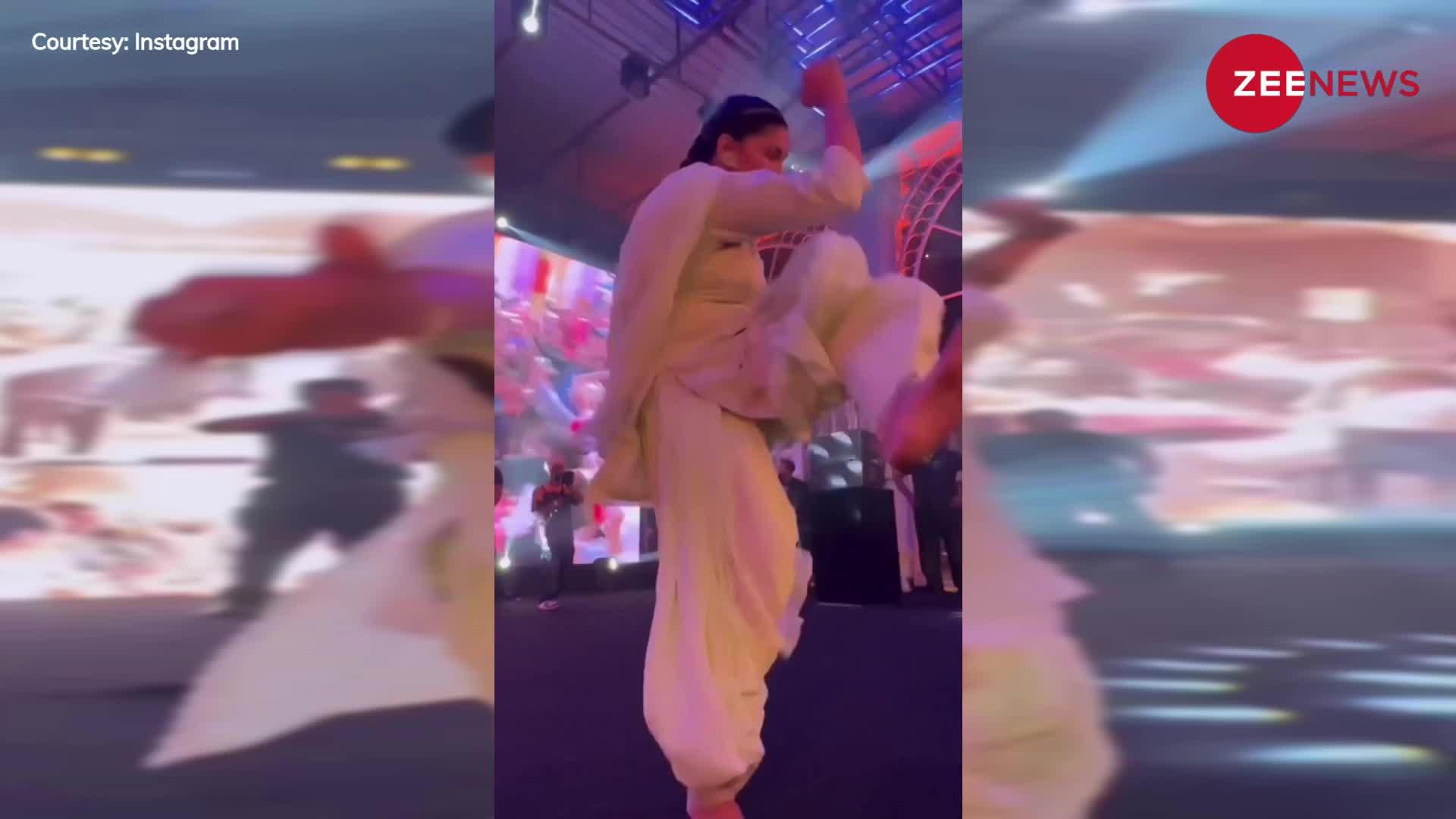 स्टेज पर नाचते-नाचते Sapna Choudhary का फंसा कारपेट में पैर, और फिर.... वायरल हो रहा वीडियो