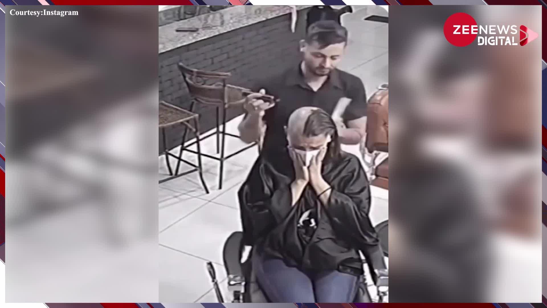 Viral Video: महिला को कैंसर हुआ तो बाल कटवाने पहुंचीं फिर इमोशनल होकर नाई ने कर दिया ऐसा काम, वीडियो हुआ वायरल