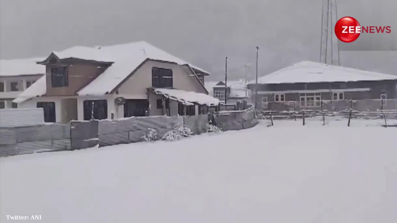 Weather Today: जम्मू-कश्मीर से सामने आई फ्रेश बर्फबारी की तस्वीरें, देखें शानदार Video