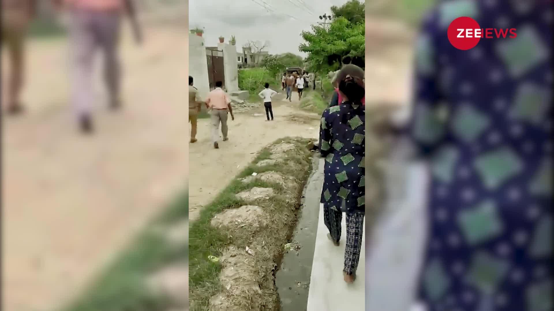 Viral Video: इस महिला ने पुलिसवाले का पकड़ा कॉलर और क्यों गिरा दिया नीचे?