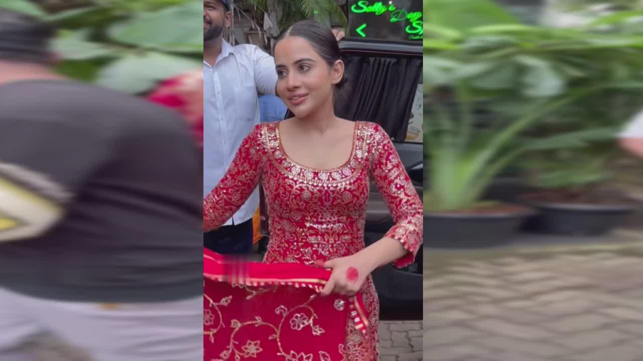 गणेश चतुर्थी से पहले Urfi Javed ने पहनी ऐसी ड्रेस, लोग बोले- ये लुक तो ईद का चांद हो गया है