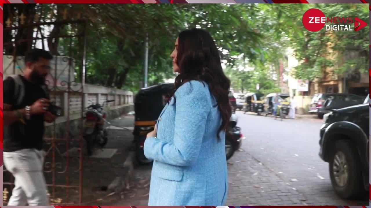 Neha Dhupia: कैमरे के सामने दिखा एक्ट्रेस Neha Dhupia का नया लुक, Paparaazi के लिए यूं दिए Pose
