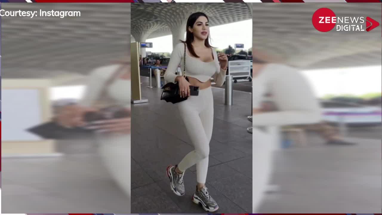 Nikki Tamboli Hot Video: जिम वाले कपड़े पहन एयरपोर्ट पहुंचीं Nikki Tamboli, बस एक ही जगह टिकी रही लोगों की नजरें