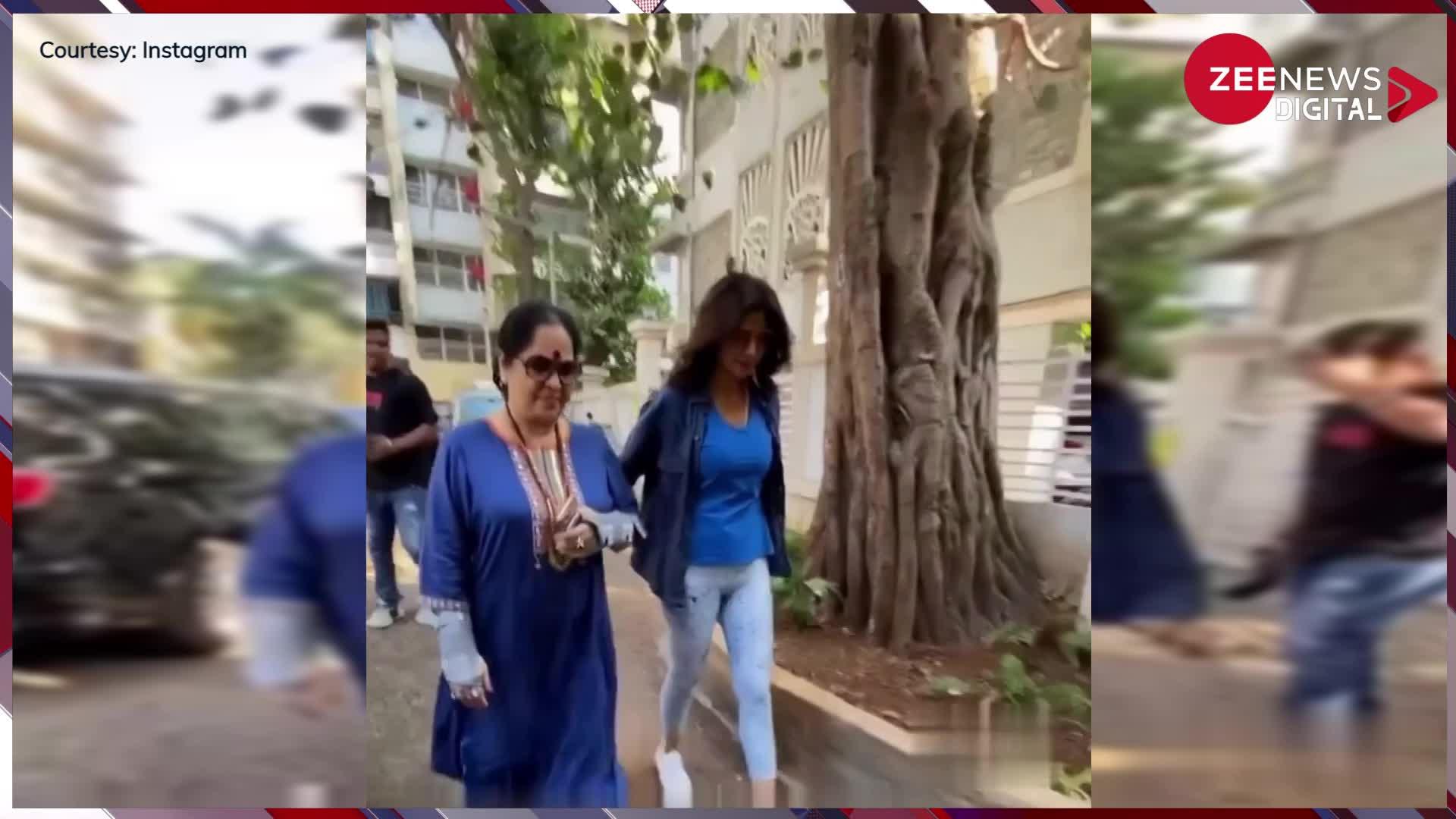 मां के साथ बाहर निकलीं Shilpa Shetty का पैपराजी कर रहे थे पीछा, एक्ट्रेस ने सुनाते हुए कहा- 'पता कैसे चलता है'