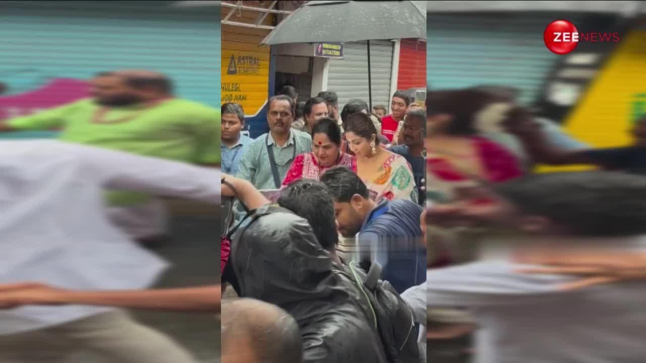 Video: अपनी मां के साथ लालबागचा राजा के दर्शन करने पहुंचीं Shilpa Shetty, साड़ी में लगीं बला की खूबसूरत