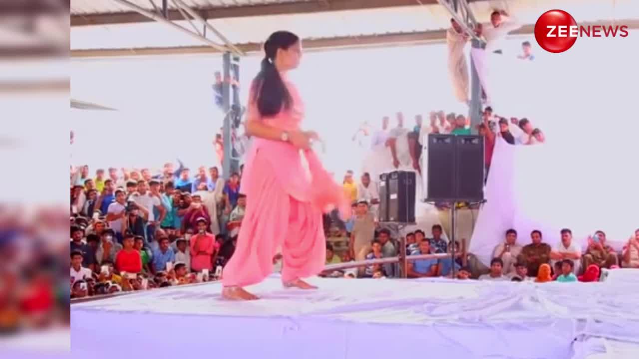Sapna Choudhary गुलाबी सूट में मटका रही थीं कमर, एक झलक देखने उमड़ा पूरा का पूरा गांव, वायरल हुआ ये पुराना वीडियो