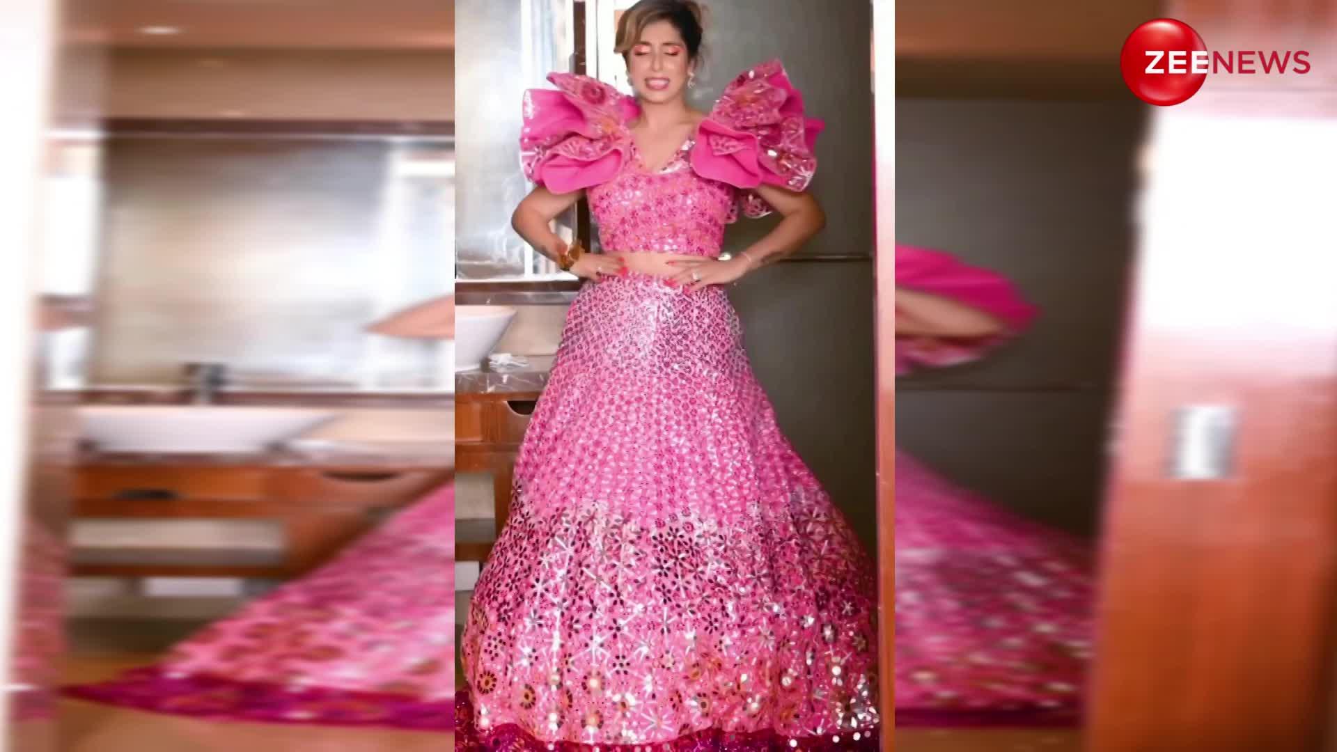 Neha Bhasin ने पहना ऐसा ड्रेस देख लोगों ने उड़ाया खूब मजाक, देखें ये वायरल वीडियो