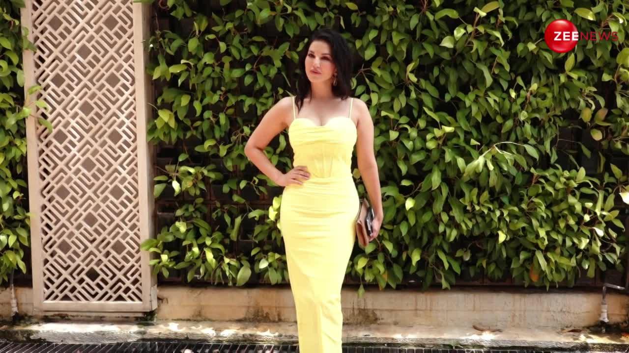 इतनी चिपकी हुई टाइट ड्रेस में आईं Sunny Leone, नेकलाइन को बार-बार करने लगीं कैमरे के सामने फ्लॉन्ट