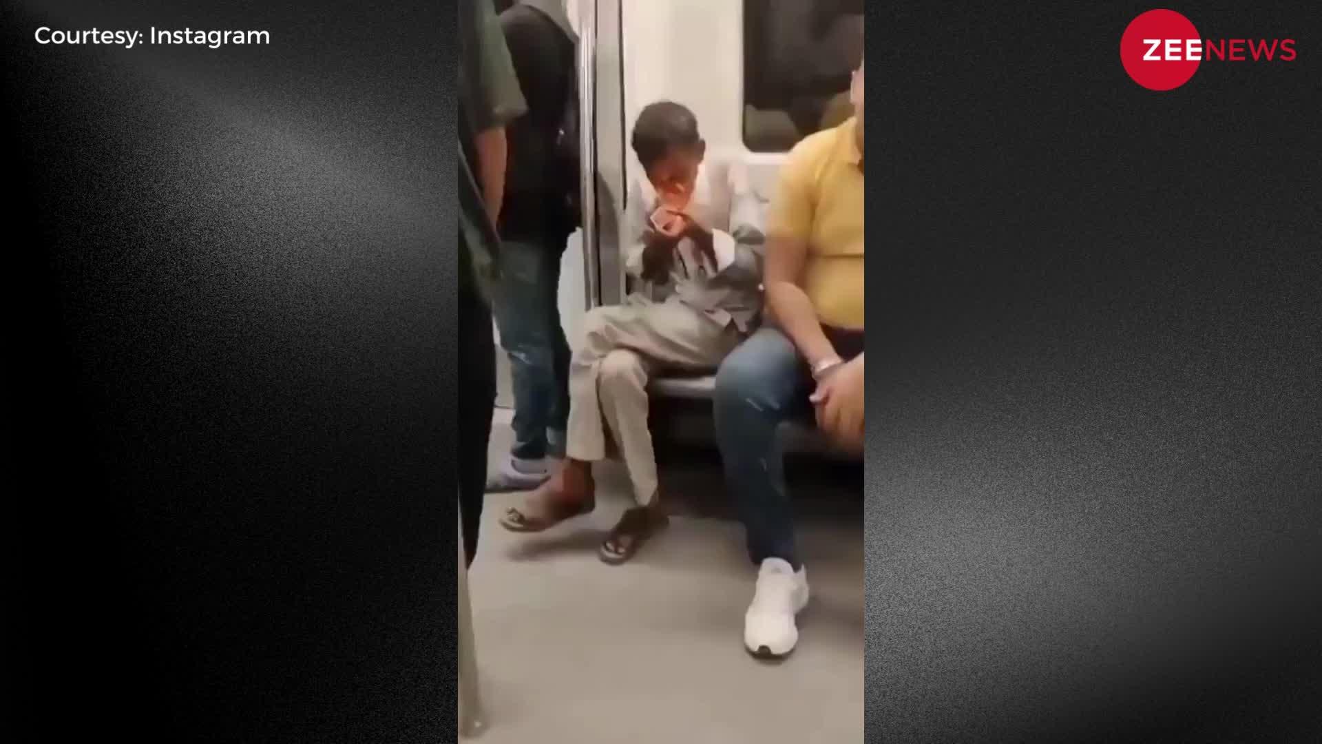 दिल्ली मेट्रो के कोच में बैठकर धीरे से सुलगाई चचा ने बीड़ी, वीडियो वायरल हुआ तो मचा इंटरनेट पर बवाल