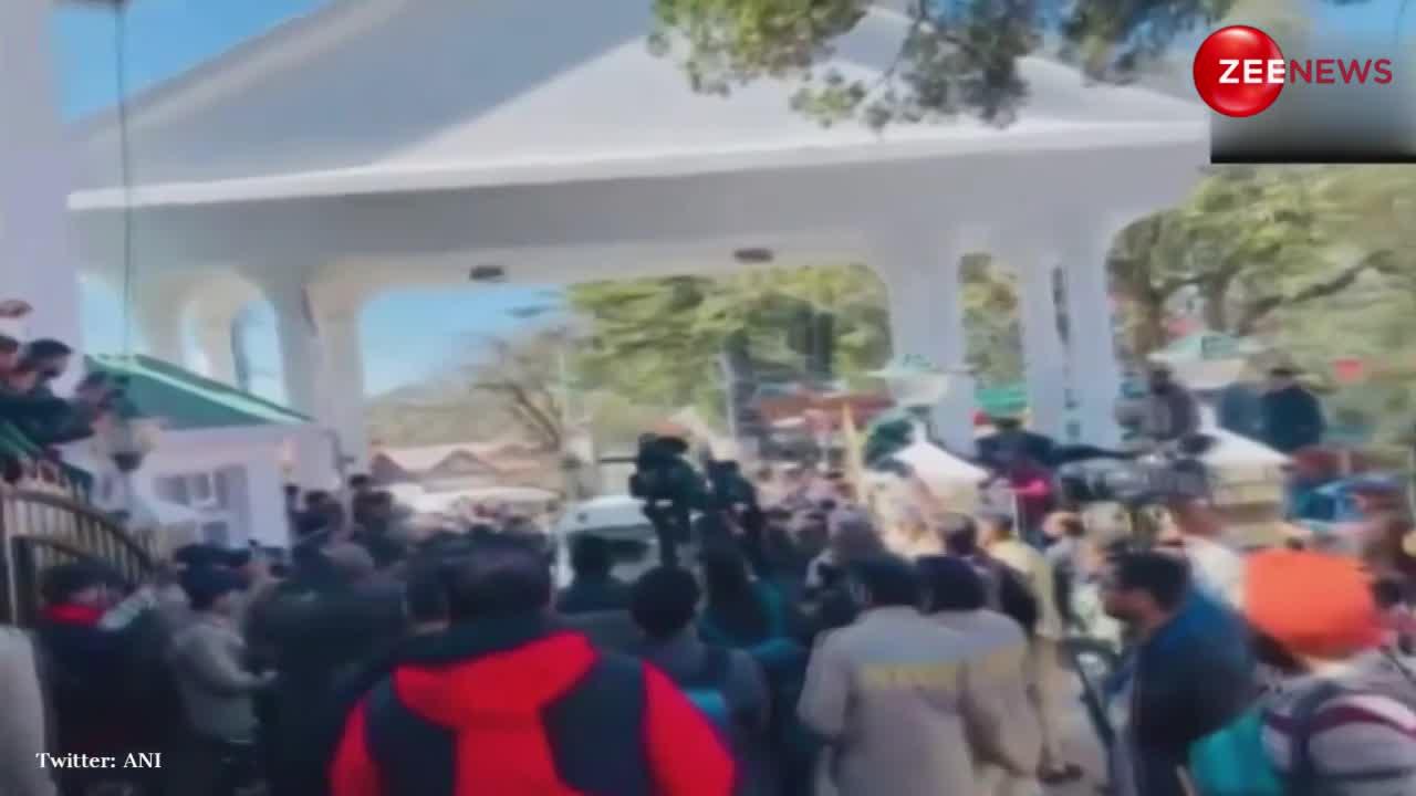 Himachal Pradesh: राज्यसभा चुनाव में क्रॉस वोटिंग करने वाले कांग्रेस विधायक शिमला विधानसभा पहुंचे, सामने आया वीडियो