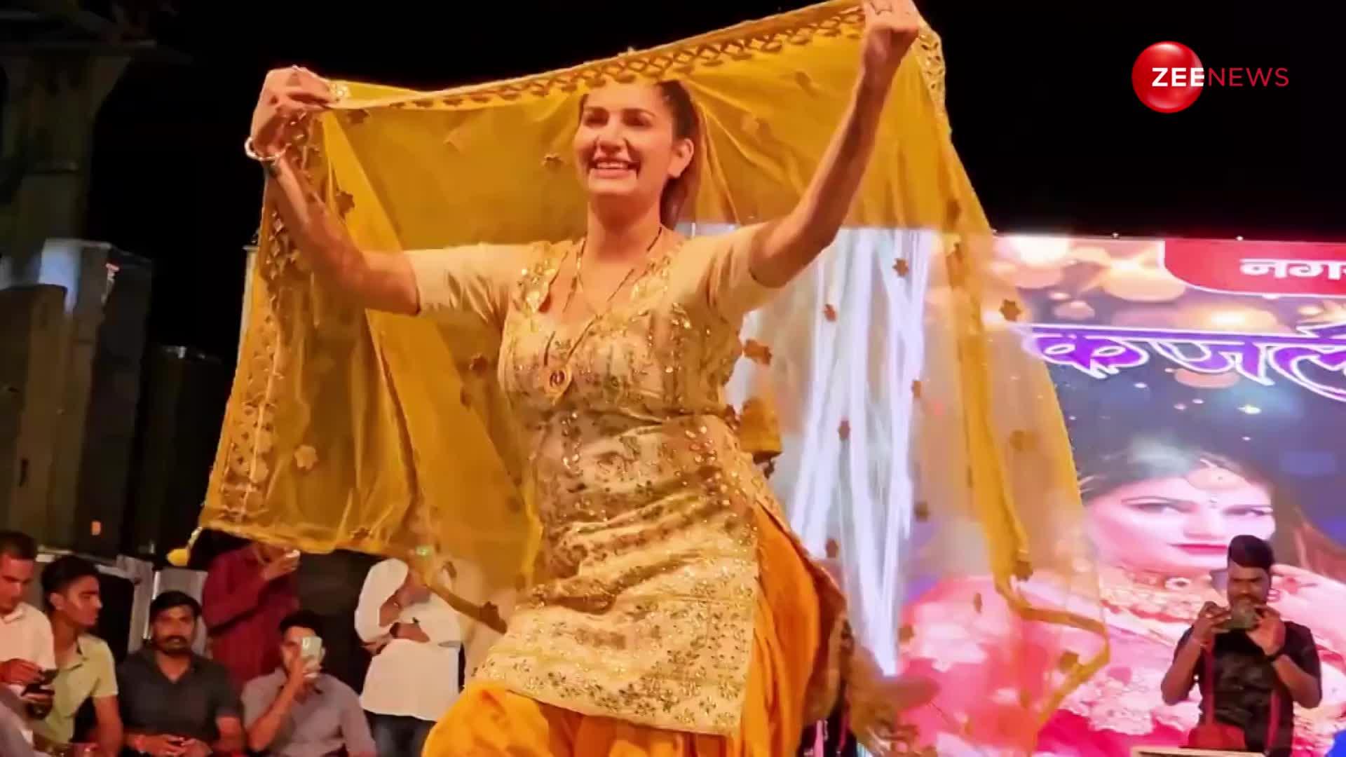 'सुरमा लपेटे' गाने पर Sapna Choudhary ने पिछले दिनों किया स्टेज शो, डांस करते हुए मटकाई ऐसी कमर; देख चकित रह गए लोग