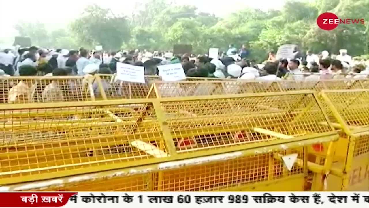 Delhi: लखबीर की हत्या के विरोध में किसानों का प्रदर्शन