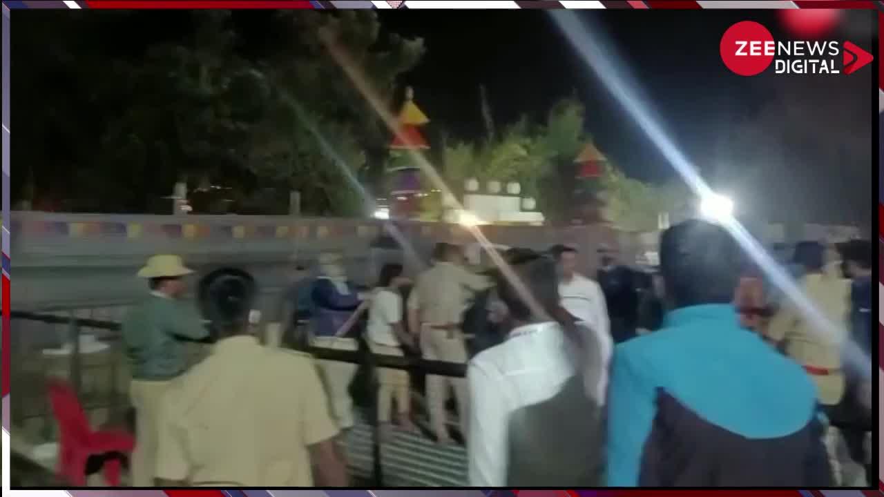 Kailash Kher पर हमला...कन्नडा गीत ना गाने को ले कर नाराज दर्शक ने बोतल फेंकी; वीडियो वायरल
