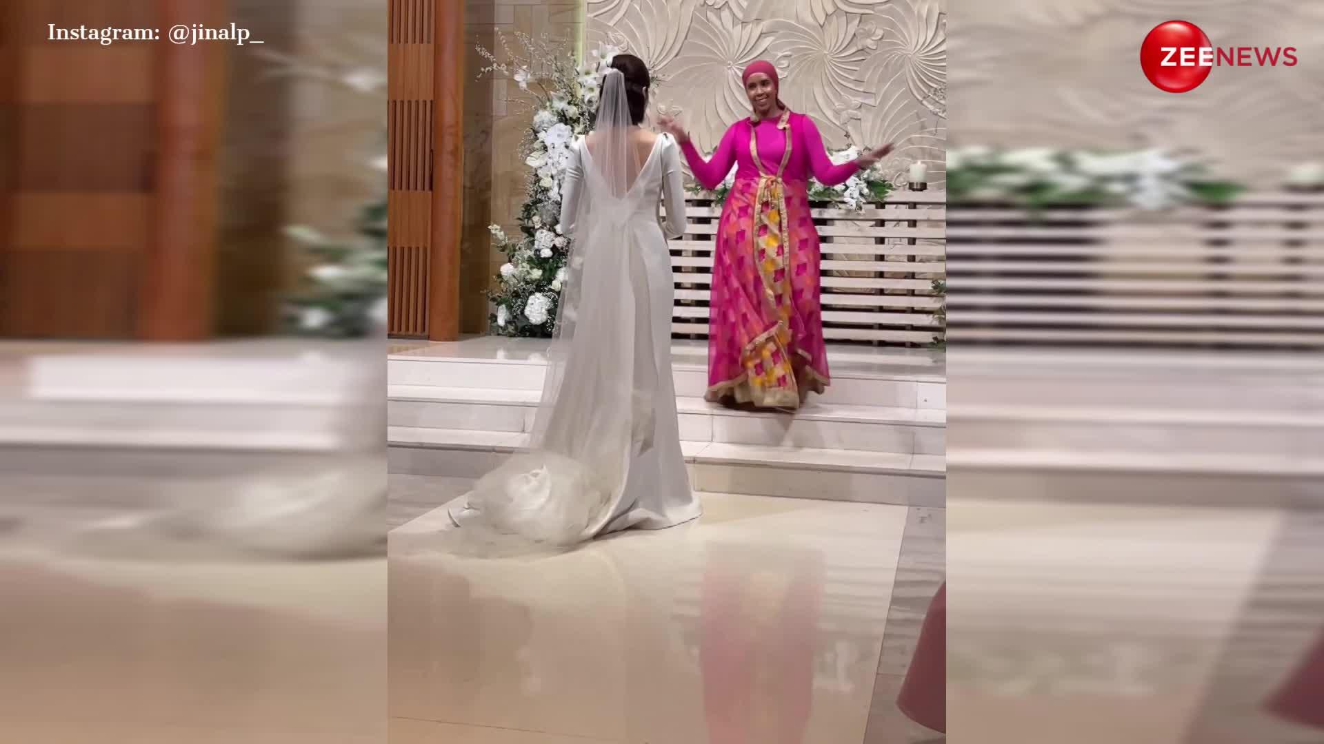 कोरियन शादी में अफ्रीकन महिला ने कर डाला Priyanka Chopra के गाने 'सलाम-ए-इशक' पर गजब का डांस, ठुमके देख हैरान रह गए इंडियन्स