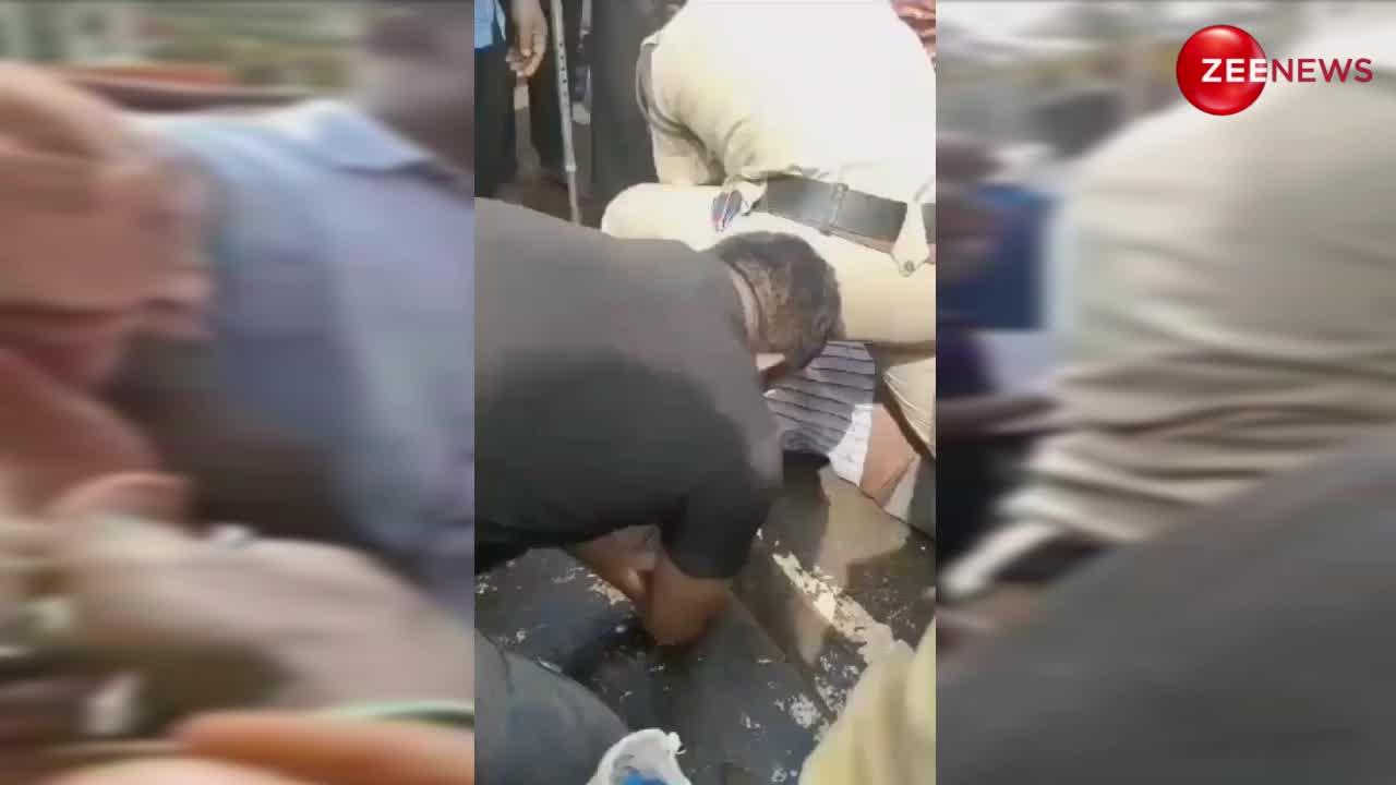 तेलंगाना का पुलिसवाला बना शख्स के लिए देवदूत, CPR देकर बचा ली जान; देखें वीडियो