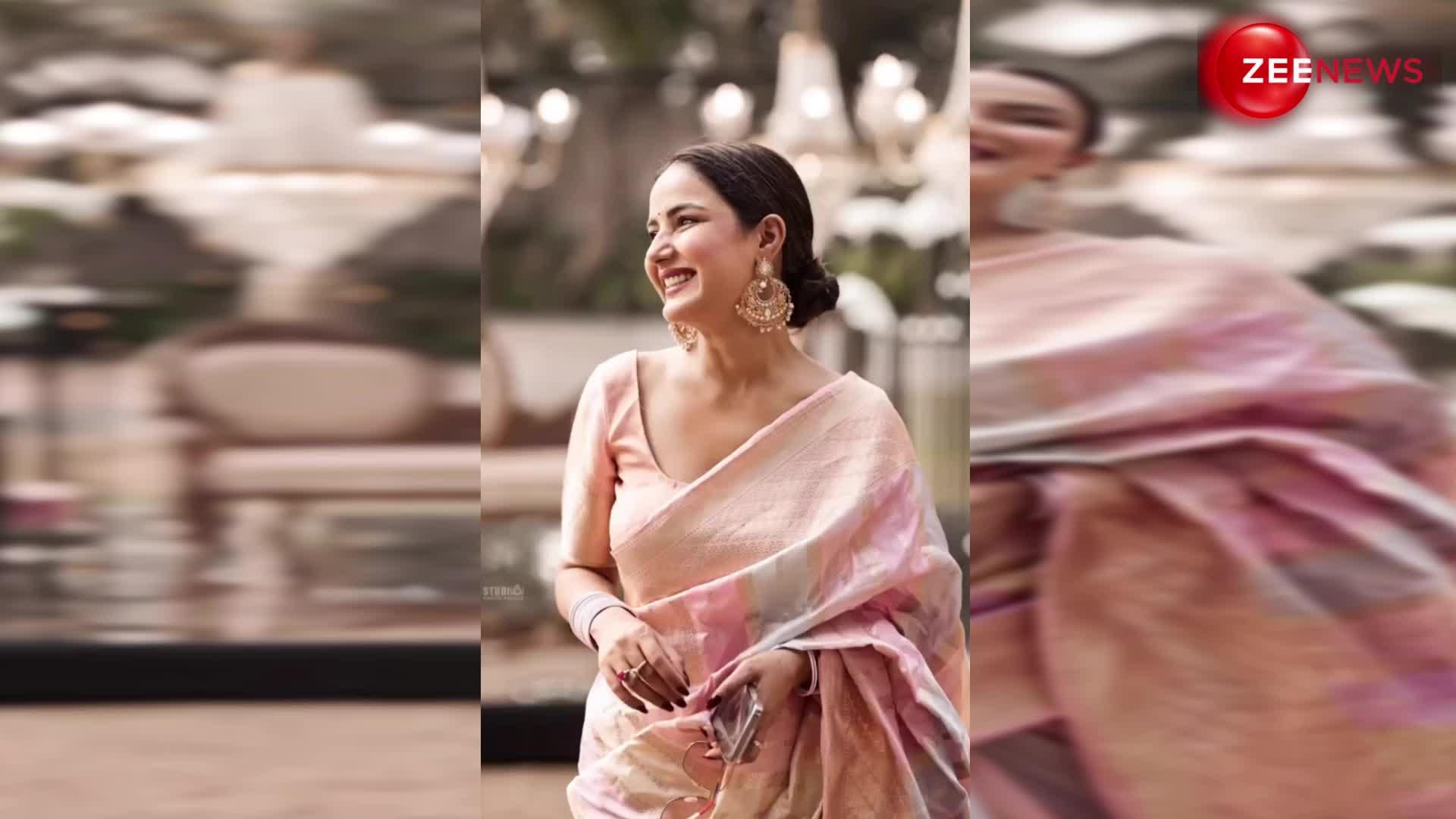 सिंपल साड़ी पहन बेहद सादगी भरे अंदाज में खूबसूरत नजर आई टीवी की ये हसीना