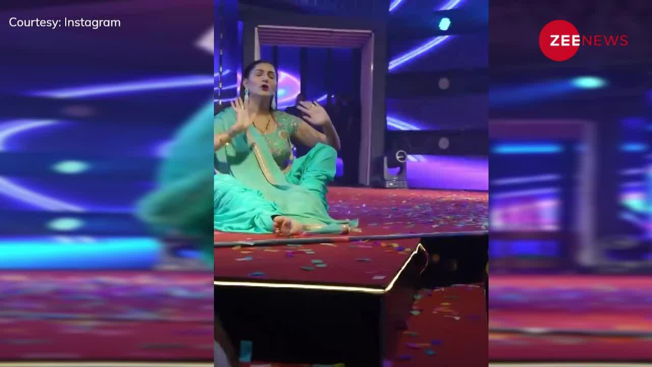 स्टेज पर बैठ-बैठकर Sapna Chaudary ने किया जबरदस्त डांस, वीडियो से नहीं हटेंगी नजरें