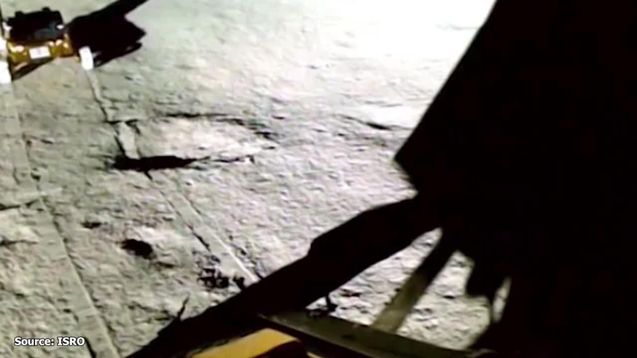 बच्चों की तरह चांद पर खेलता दिखा Pragyan Rover, गजब का वीडियो !