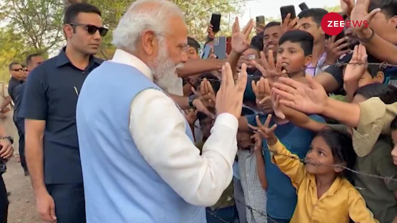 बच्चों को भी नहीं पता था कि PM Modi ये करने वाले हैं