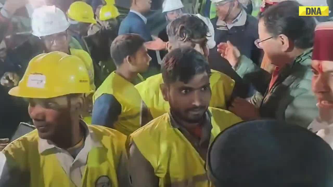 Uttarakhand Rescue: 17 दिन बाद बाहर की दुनिया देख भावुक हुआ Worker, CM ने लगाया गले | Breaking News