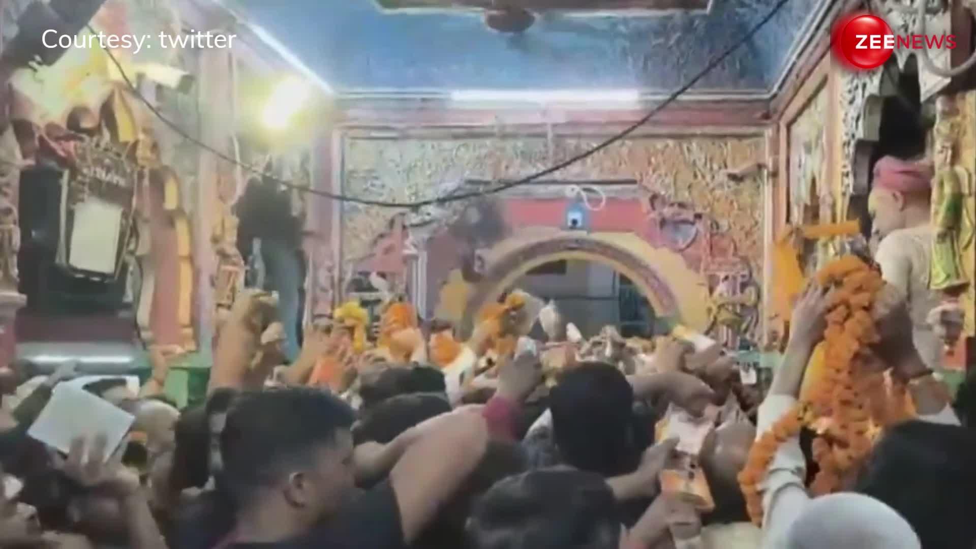 Hanuman Jayanti: अयोध्या के Hanumangarhi में लगी भक्तों की लंबी कतार, हनुमान जयंती पर बड़ी संख्या में उमड़े श्रद्धालु