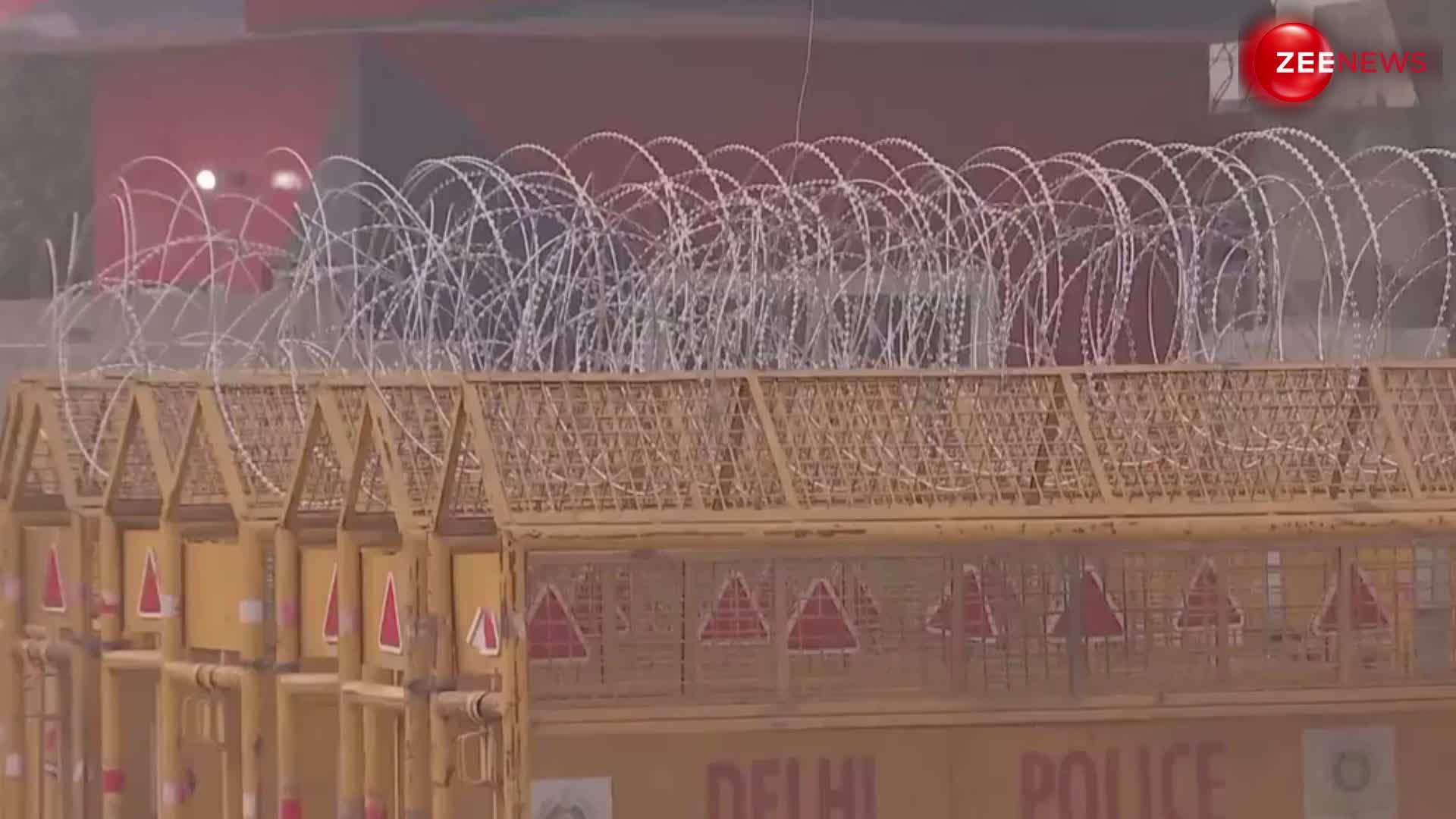 Farmer Protest: कटीली तारें और भारी बैरिकेडिंग के साथ राजधानी दिल्ली के बॉर्डर्स की हो रही सुरक्षा