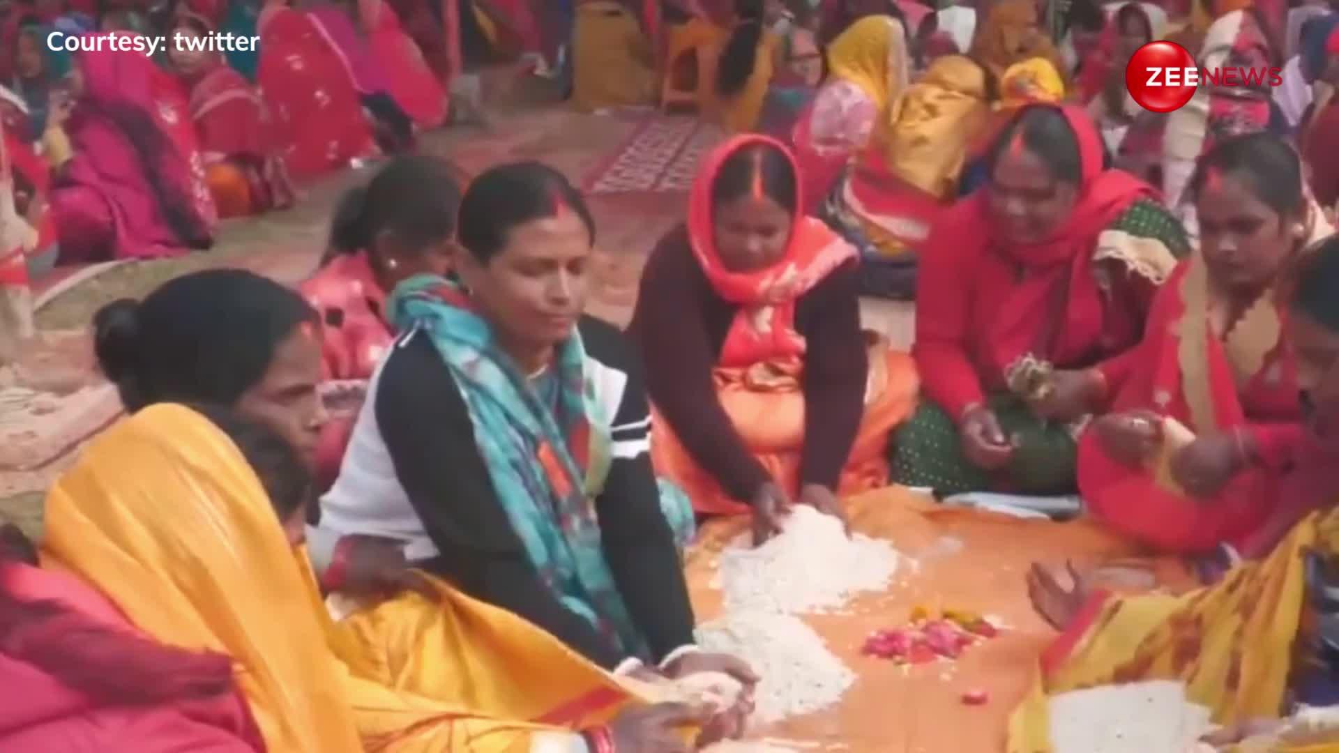 राम मंदिर: 2100 महिलाओं ने दुरदुरिया पूजा कर प्राण प्रतिष्‍ठा कार्यक्रम का किया श्री गणेश
