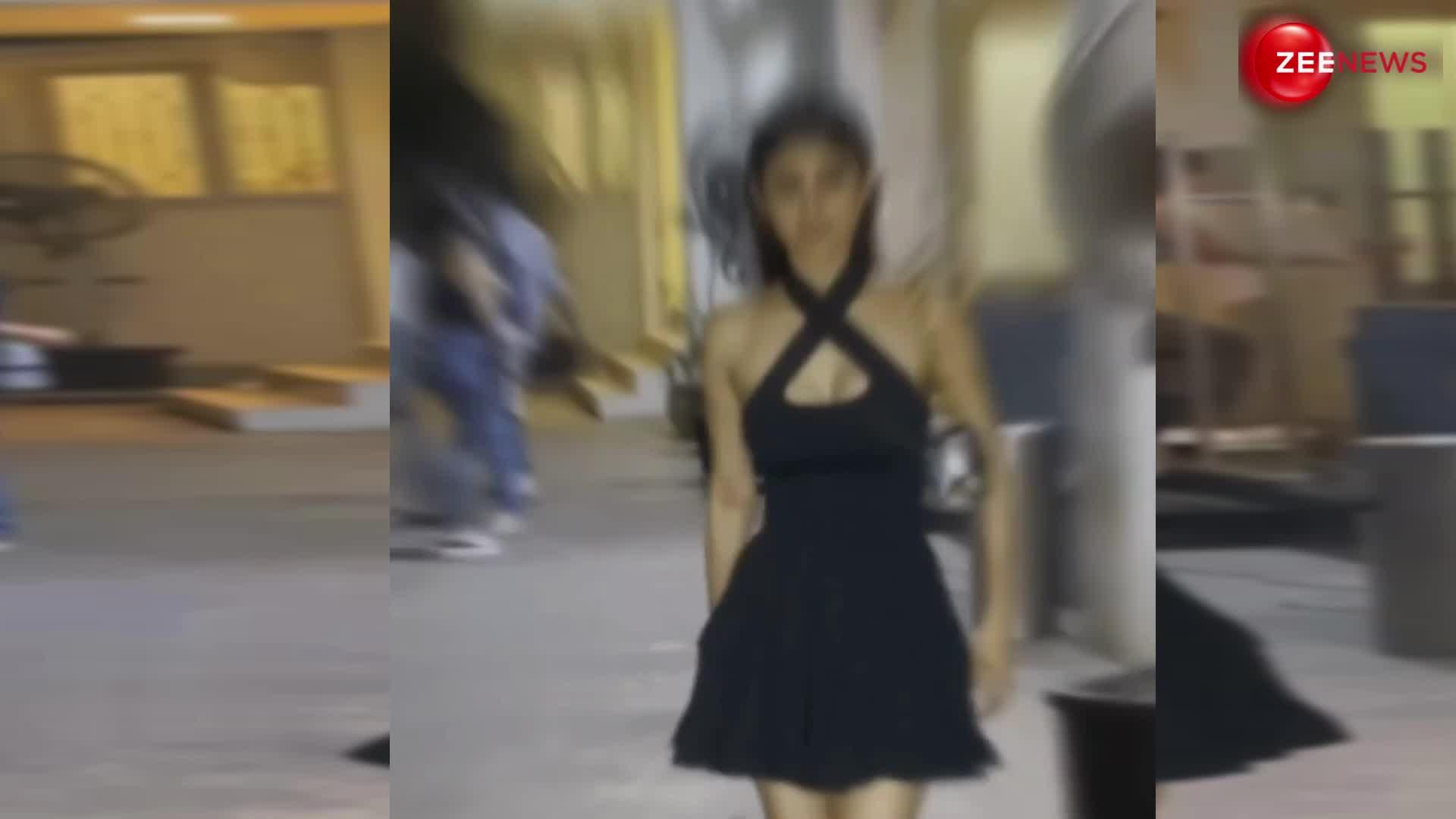 Mouni Roy ने शार्ट ब्लैक ड्रेस में दिखाए जलवे, तीखे अंदाज के फैन हुए लोग