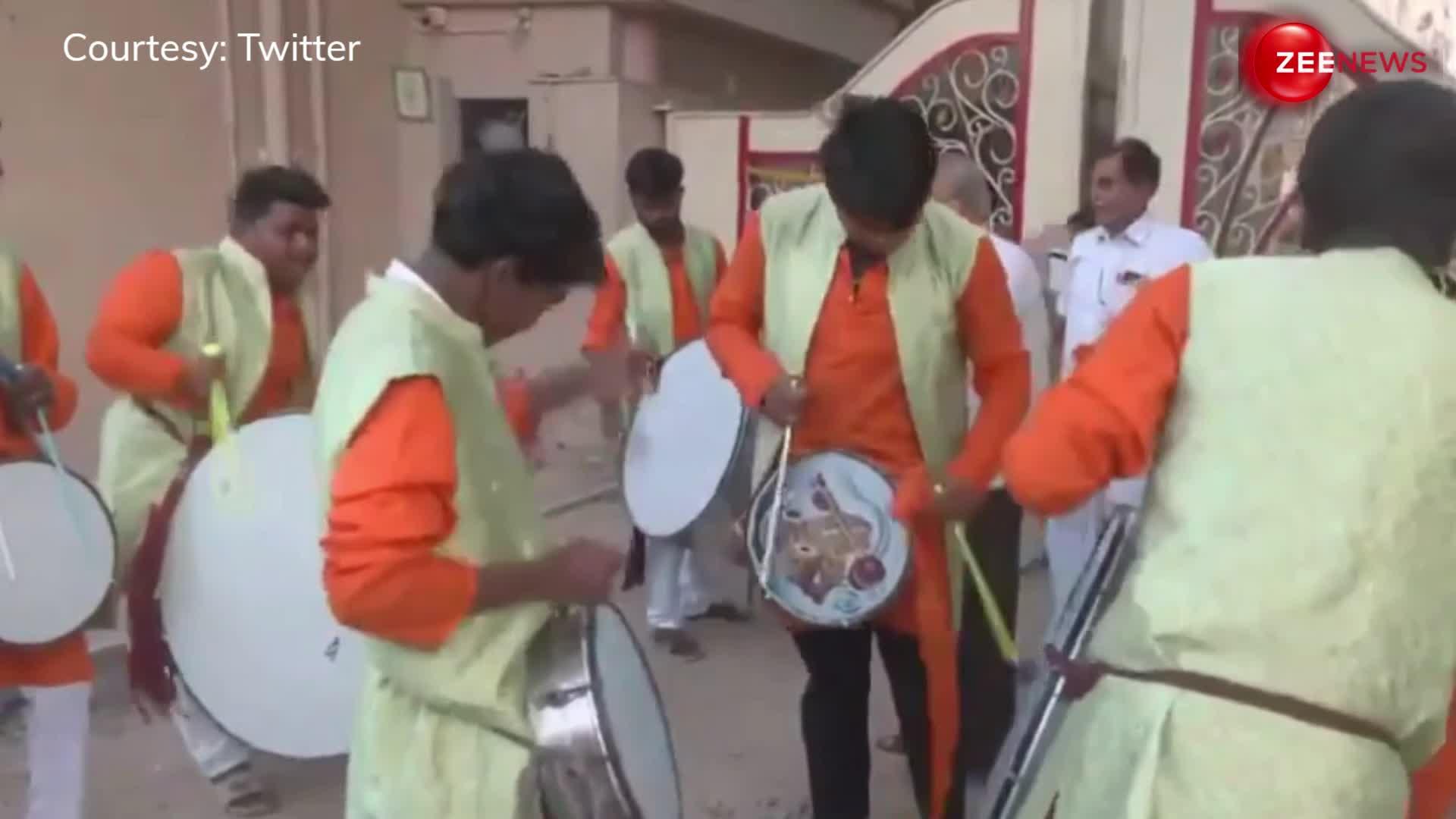 Lok Sabha Chunav 2024: अहमदाबाद के निशान हायर सेकेंडरी स्कूल में वोट डालेंगे PM Modi, बैंड-बाजे के साथ हो रही स्वागत की तैयारी