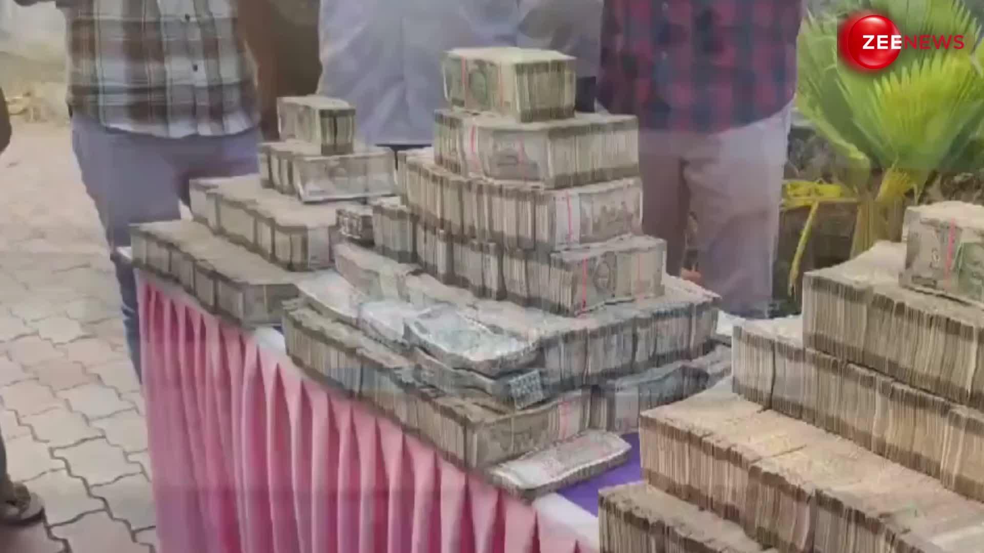 Karnataka: लोकसभा चुनाव से पहले जब्त हुआ 5 करोड़ से ज्यादा कॅश, साथ में 3 किलो सोना, 68 पीस चांदी की छड़ें बरामत